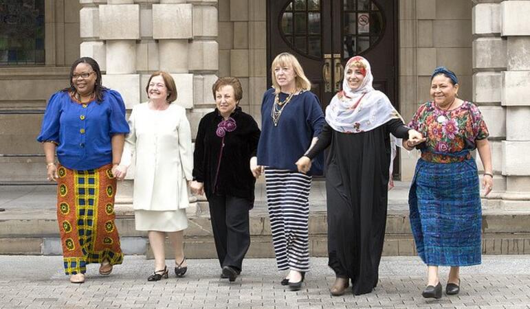 Nobel Peace Laureates in northern Ireland (c) Nobel Women's Initiative, 2013